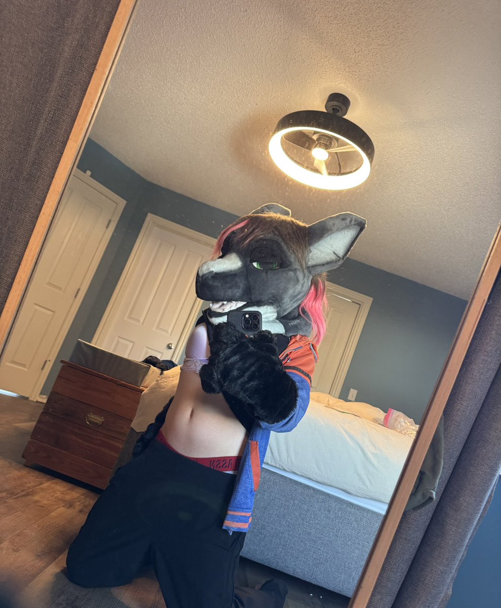 Shark attacxxx tweet media