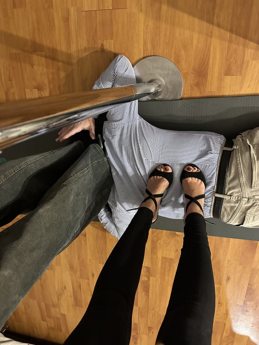 feetforlove tweet media
