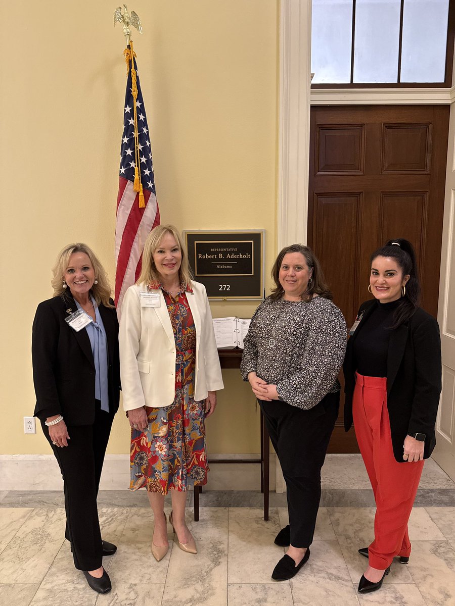 Lindsey Blevins tweet media