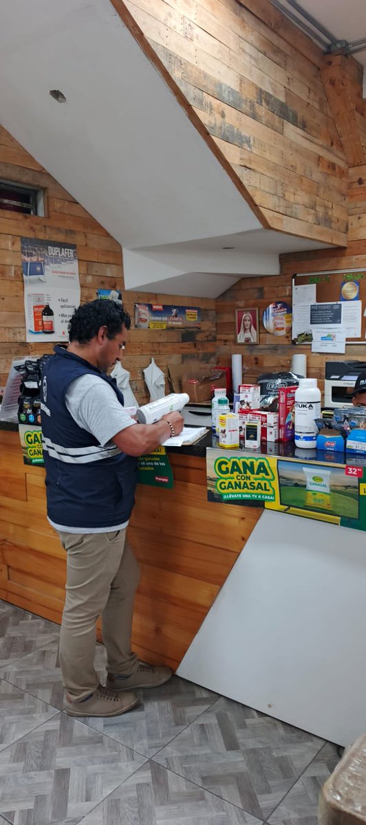 #Cañar | Realizamos un control post registro en almacenes agropecuarios ubicados en el cantón La Troncal con el fin de verificar el cumplimiento de la normativa vigente.
#InsumosDeCalidad