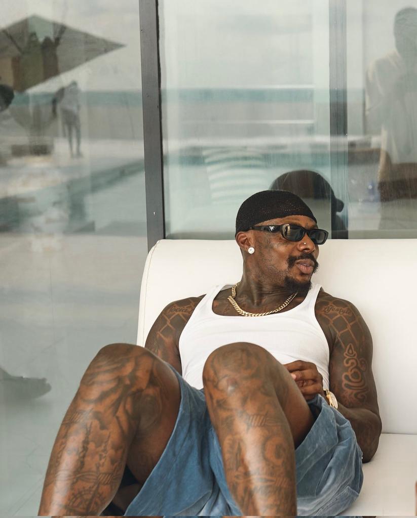 MR MONEY 🪖💲 tweet media