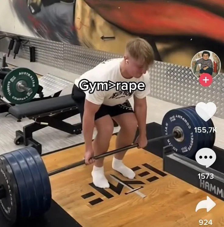 SillyFella tweet media