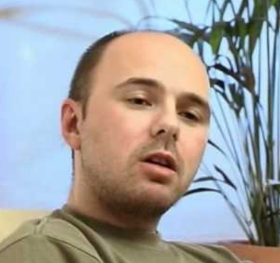 deniseross75's tweet photo. @KarlPilkington would have made the perfect MoonFace in the new Magic Faraway Tree movie. Just elongate his nose and ears and paint him white. Bob on! Great character for it too, in my mind. https://t.co/kEzUM59gb5