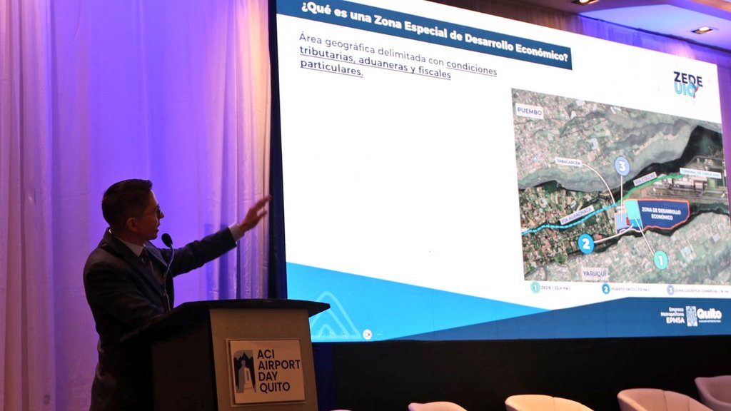 EPM Aeropuerto de Quito tweet media