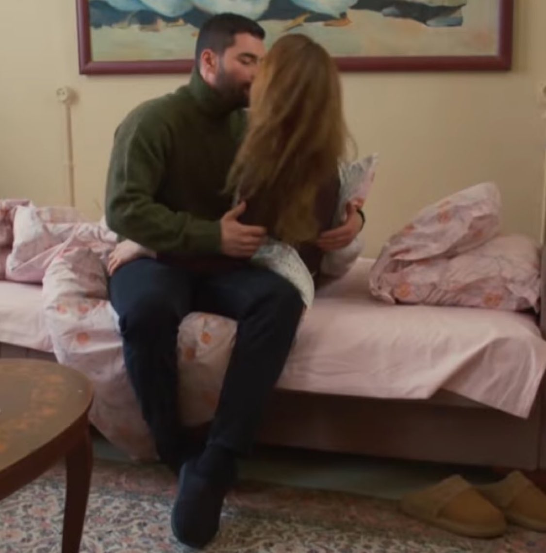 judith24713654's tweet photo. Bueno esa camita es muy pequeña para TimHan 🤭❤️

Por otro lado amo la  naturalidad de ellos 🫶

#TimHan #Veliaht https://t.co/O7vJoCvHOv