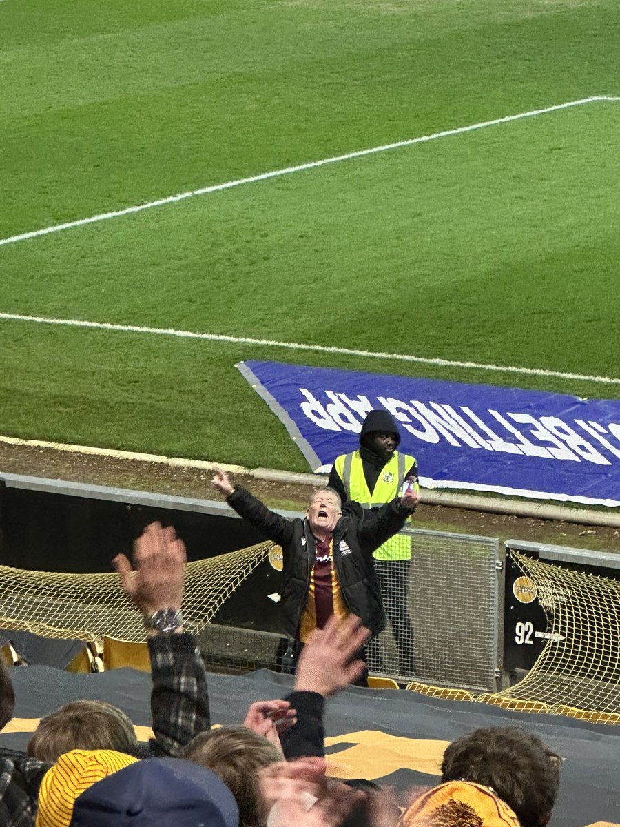 Chris (P)otter tweet media