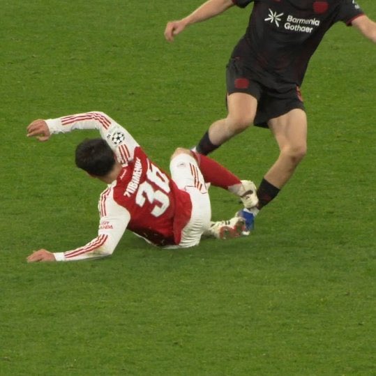 Louis Ostrowski tweet media