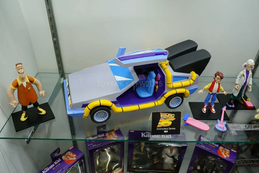 danielf90010682's tweet image. @NECA_TOYS  MAKE THE BACK TO THE FUTURE ANIMATED SERIES NECA DELOREAN  #delorean #backtothefuture #docbrown #bobgale  #volveralfuturo #neca #deloreantimemachine  #bttf40
#backtothefuture40thanniversary @bttfHQ @AmblinEntertain  @BacktotheFuture