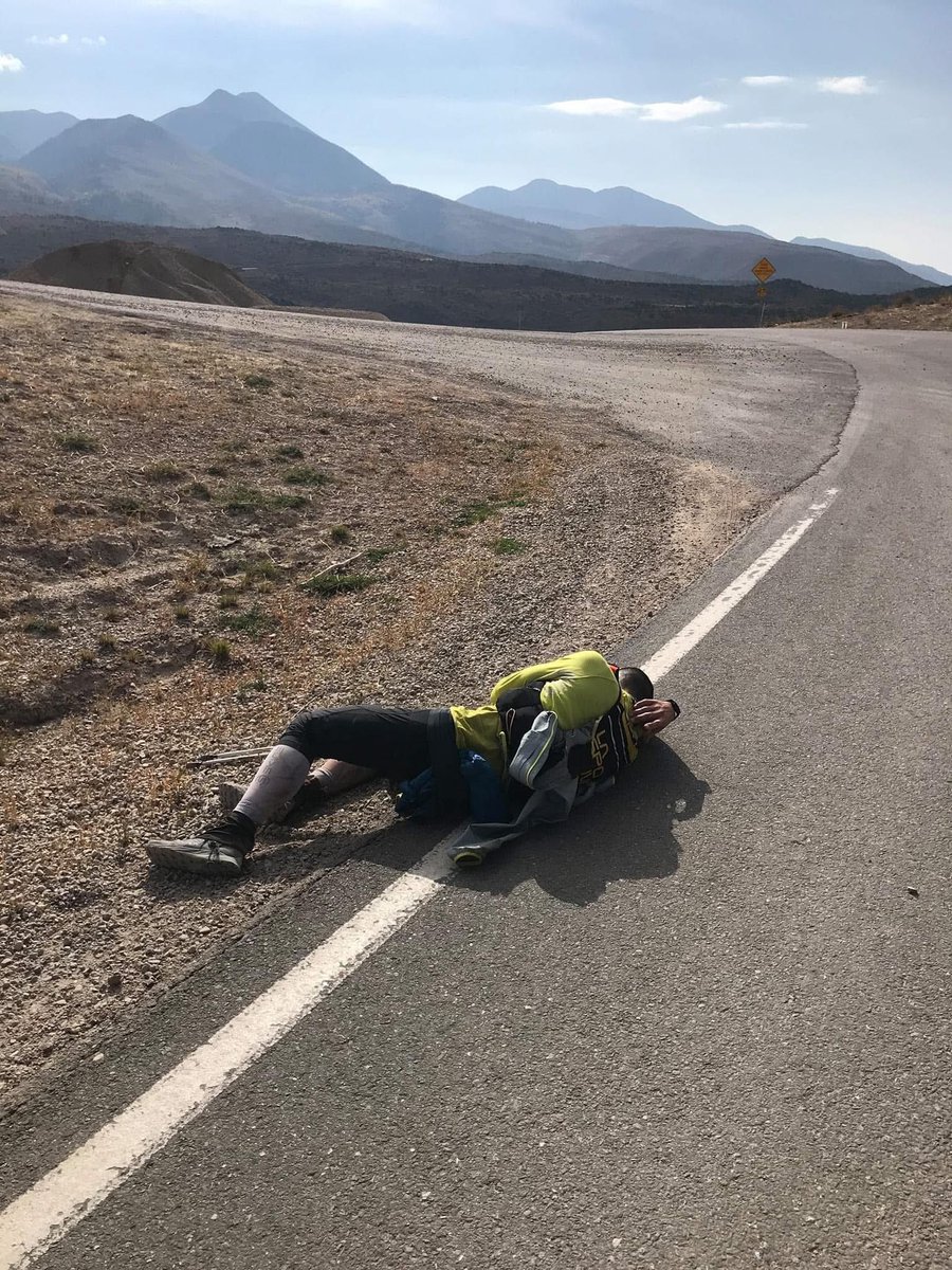 VCleastWanted's tweet image. On October 11th 2020 Italian professional ultra runner Michele Graglia (previous Badwater winner) won a 240 mile race in Moab Utah. 

At mile 210 I was pacing him and he asked if he could lay down for 60 seconds to close his eyes for the first time in over 40 hours. David Goggins