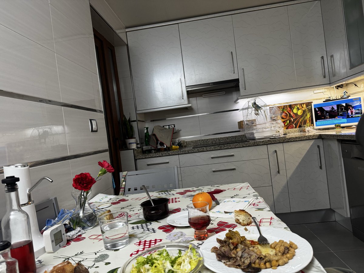 spot cas tweet media