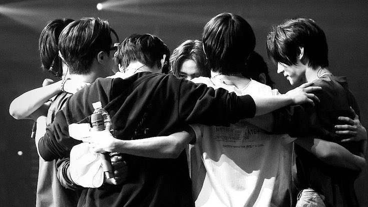 — TAGS COREANAS, GALERA

희승이를 다시 엔하이픈으로 되돌리다!

#엔하이픈은_일곱이다
#엔하이픈은_7명이다
#엔하이픈_일곱을_지켜
#빌리프랩_설명해라
#PROTECT_ENHYPEN