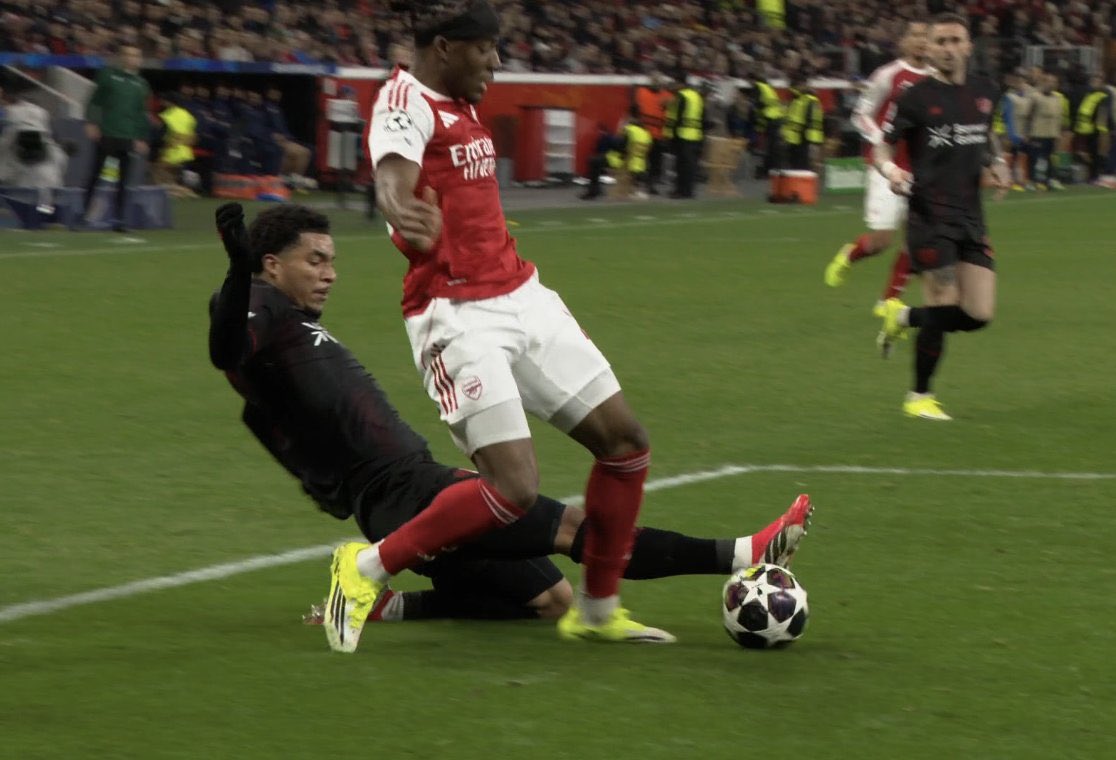 Futbol de Inglaterra tweet media