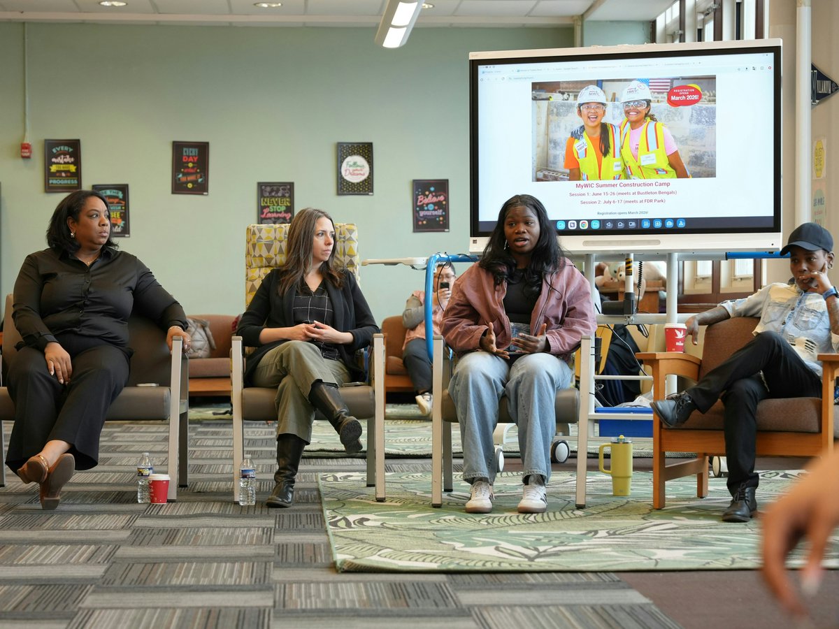 Philadelphia Academies Inc. tweet media