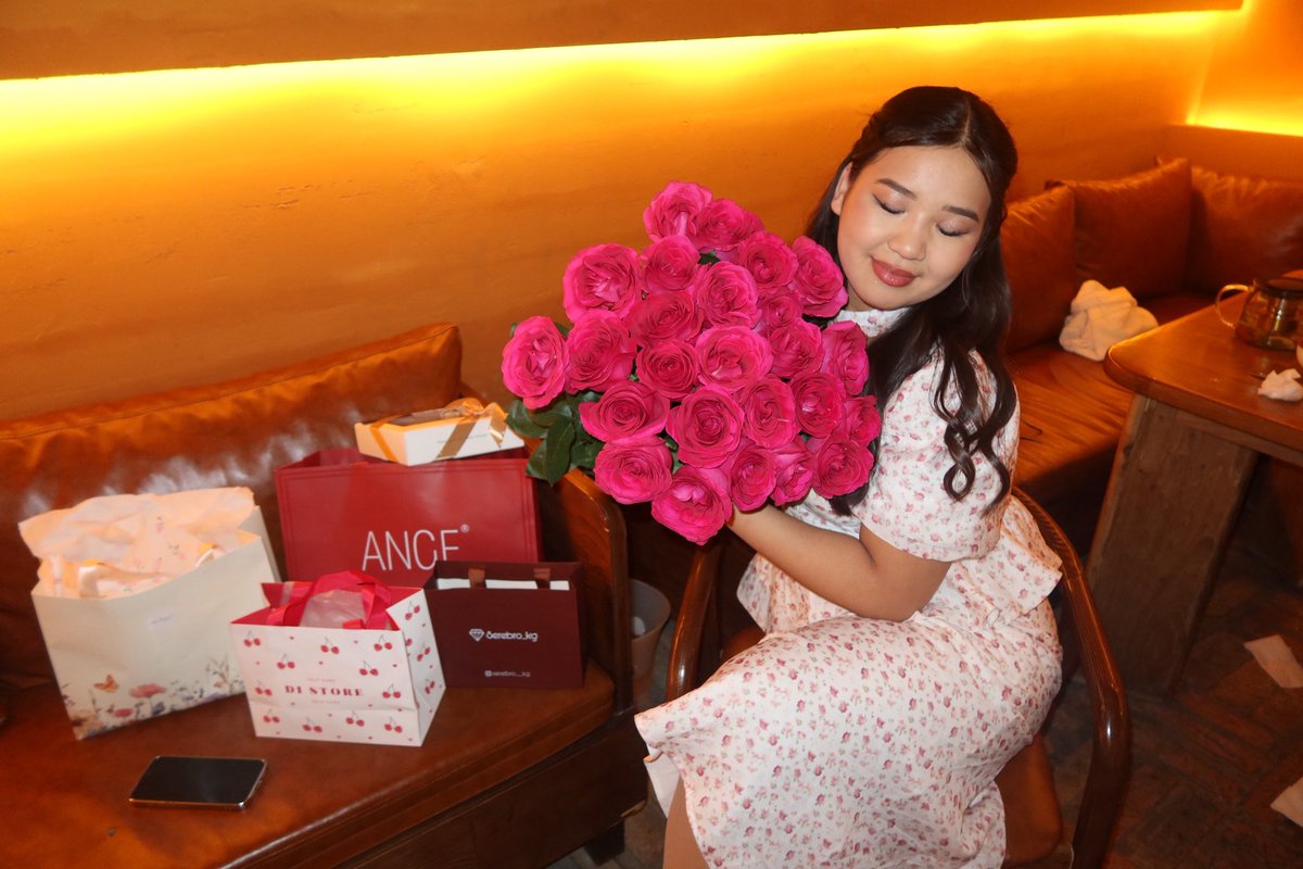 Тутя tweet media