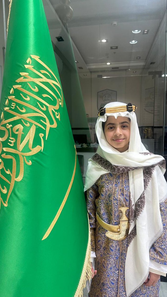 Ray__2030's tweet photo. في يوم #العلم_السعودي نُجدّد الولاء والانتماء لوطننا الغالي
ونرفع راية التوحيد عاليةً رمزاً للعزّ والوحدة والمجد 🇸🇦 https://t.co/qHNNuqpzXq
