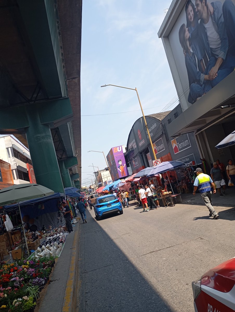 Pareja Ern.yEle tweet media