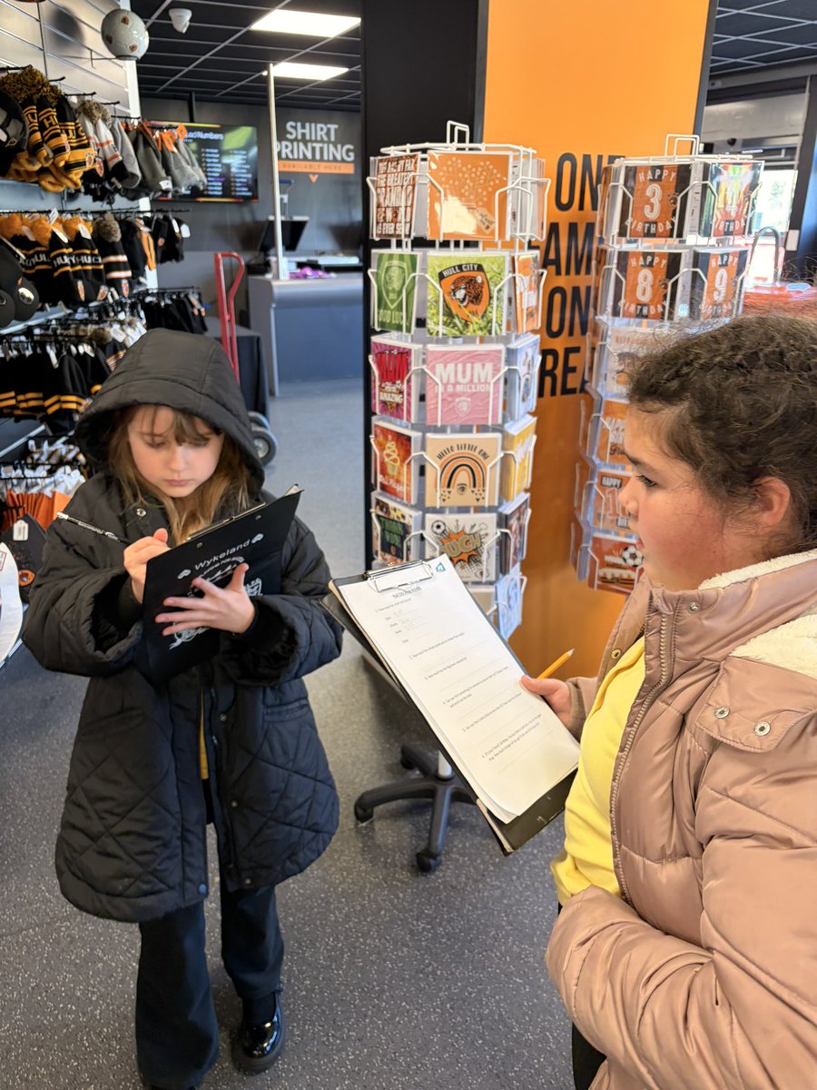 RunWithItHull tweet media