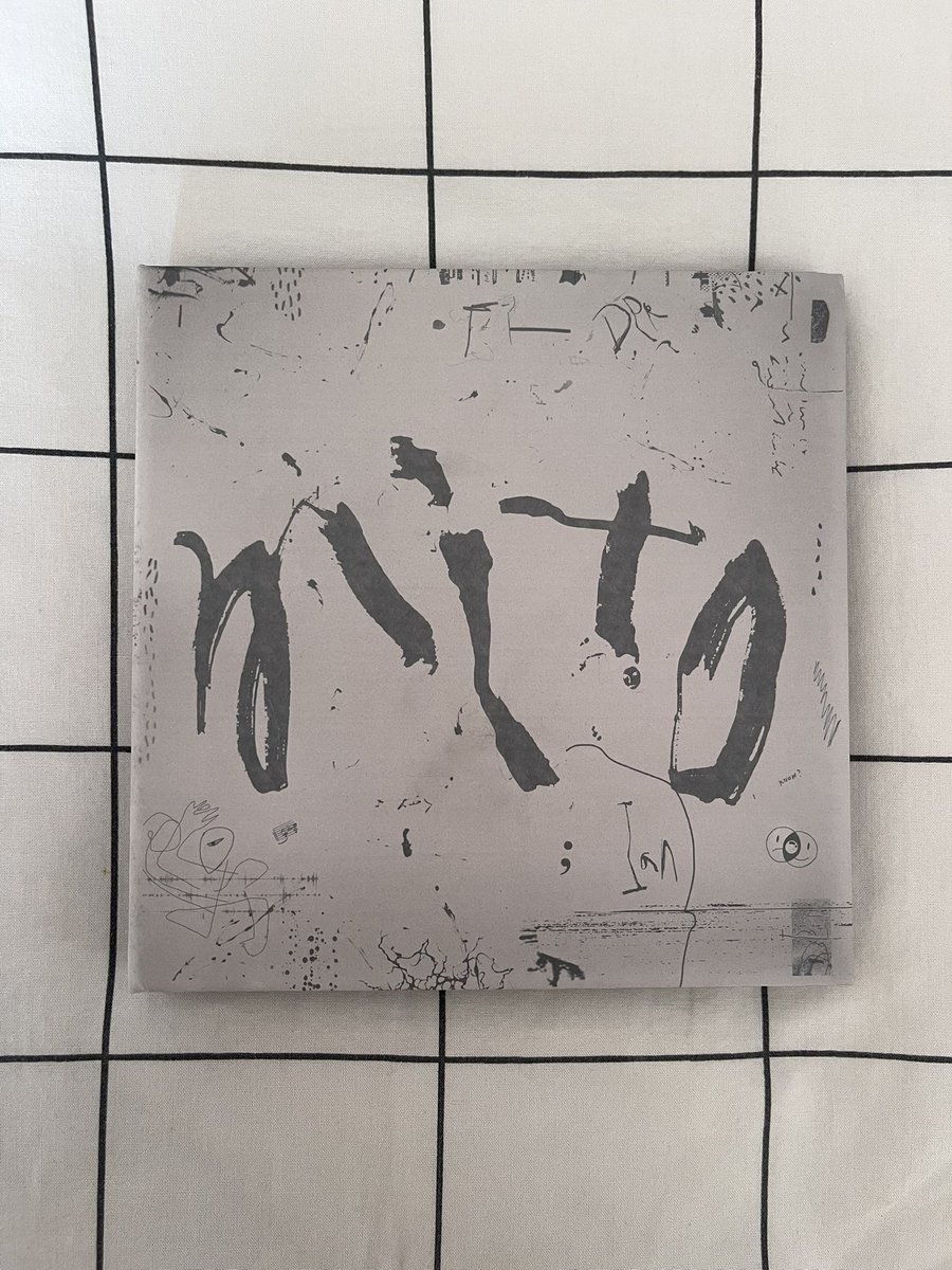 miso_understood's tweet photo. The prettiest album in the whole world 🖤 https://t.co/qYiSvZ0ldo