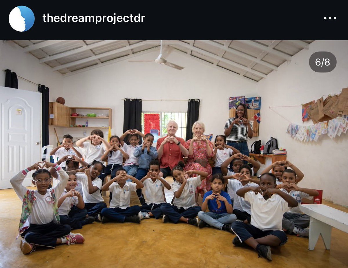 Siempre me dan mala espina estos ancianos blancos con síndrome de salvador blanco que van a países pobres a “ayudar”, casi siempre a niños. 

Las autoridades deberían tener control con estas ONGs.