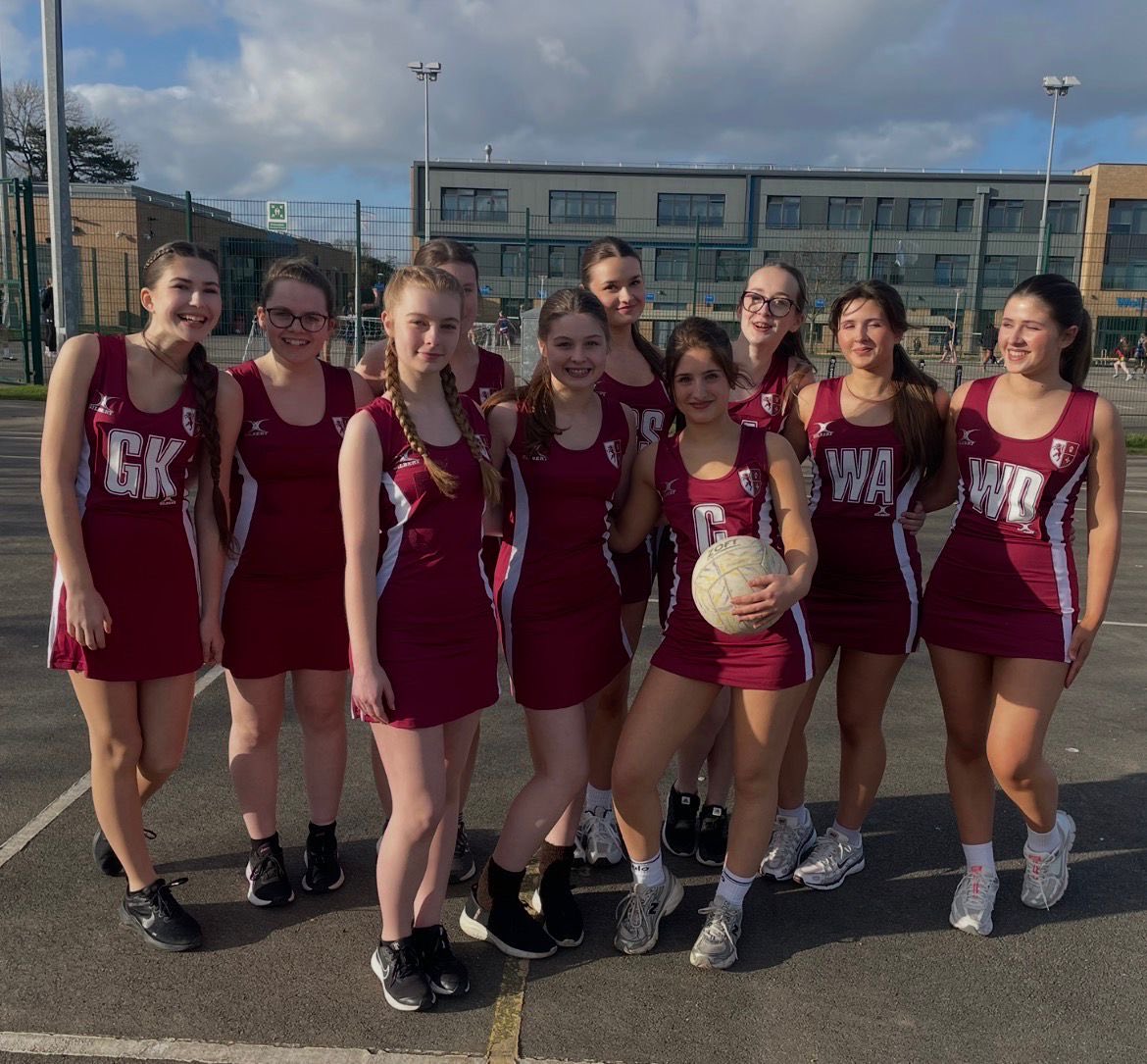 HowdenPE tweet media