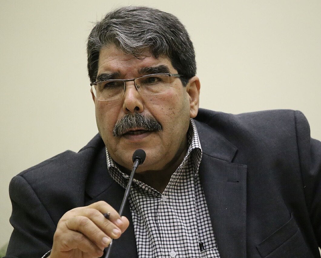 Me bi xemgînî bihîst ku sîyasetmedarê Kurd û rêvebirê Partîya Yekîtîya Demokratîk (PYD) Salih Muslim ji ber nexweşîyekê wefat kirîye.
Em gelek berketin.
Em serxweşîyê li malbat û hemî hevalên wî dikin.
Bila rihê wî şad, cîyê wî bihuşt be.
11.03.2026
Bayram Bozyel
Serokê 
(PSK)