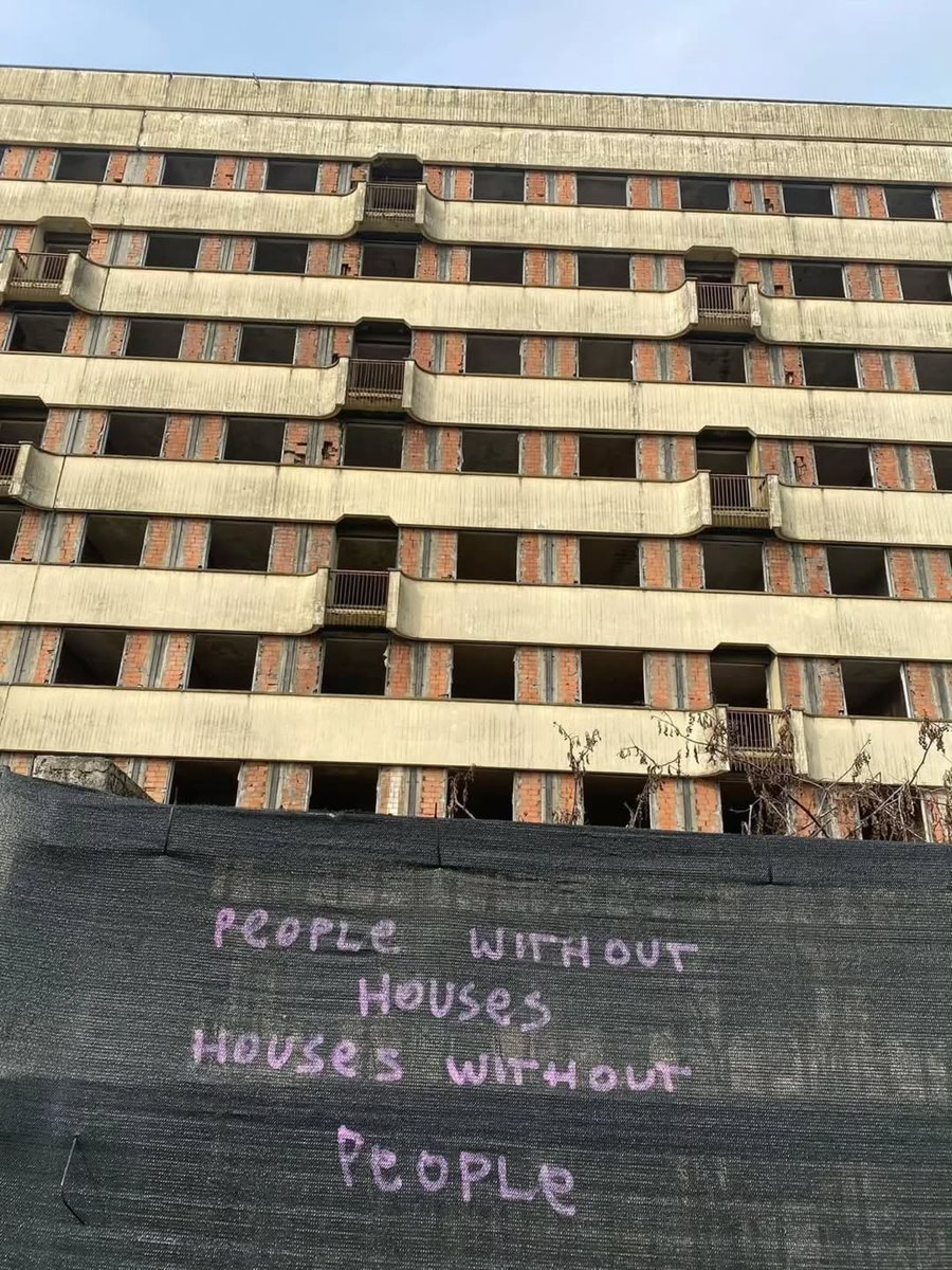 Antifa_Ultras tweet media