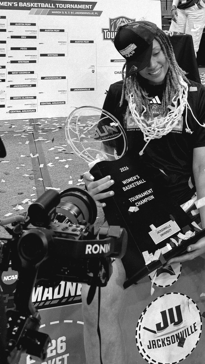 Alyx White tweet media