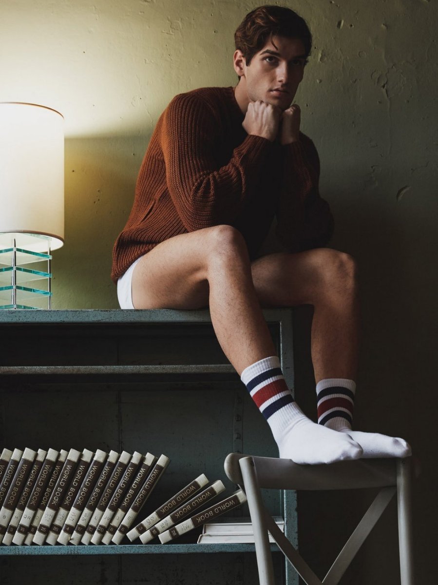 WhiteSockS tweet media