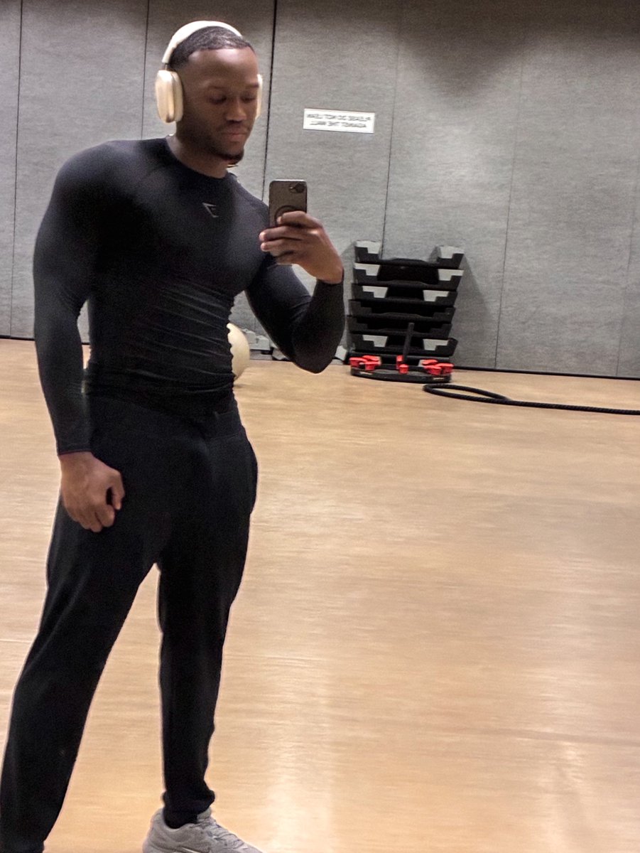 High/ Drunk Thoughts 😆 tweet media