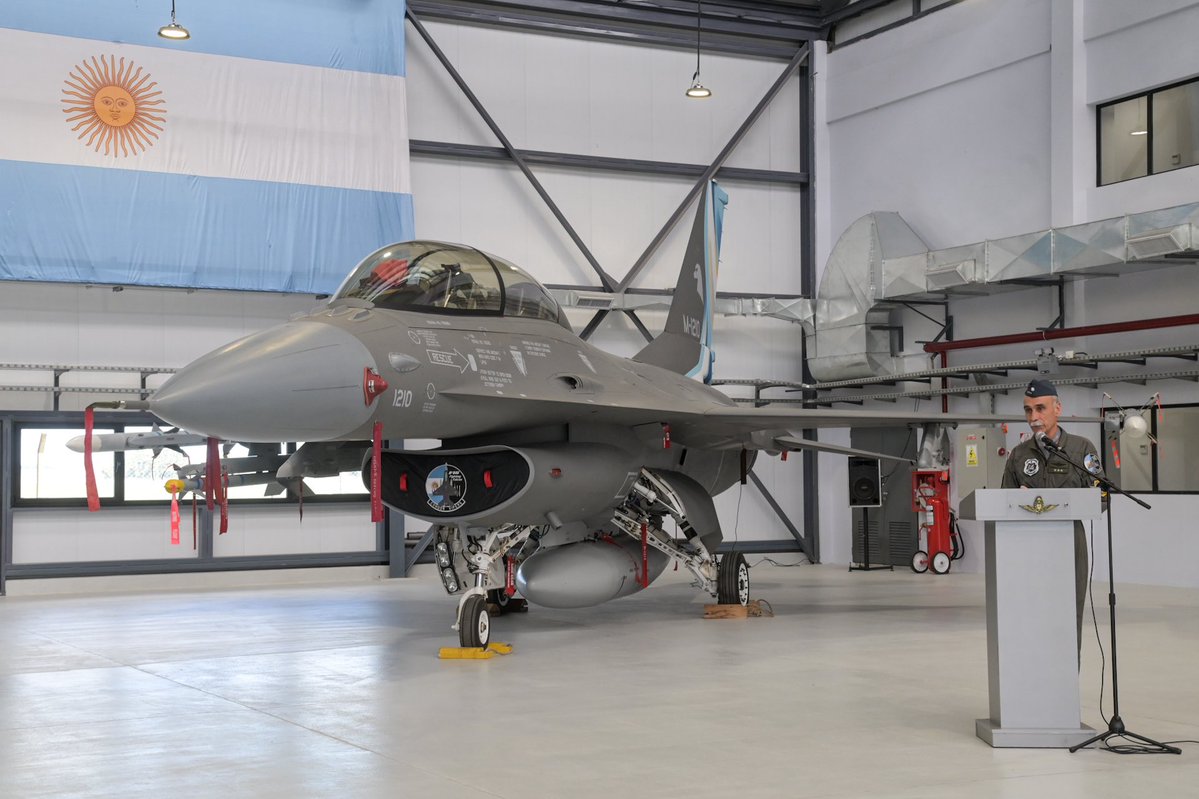 Ministerio de Defensa tweet media