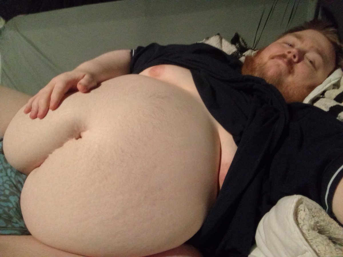thischubbyMofo's tweet photo. this is what ice cream does to me lol https://t.co/uDDdGyiYNK