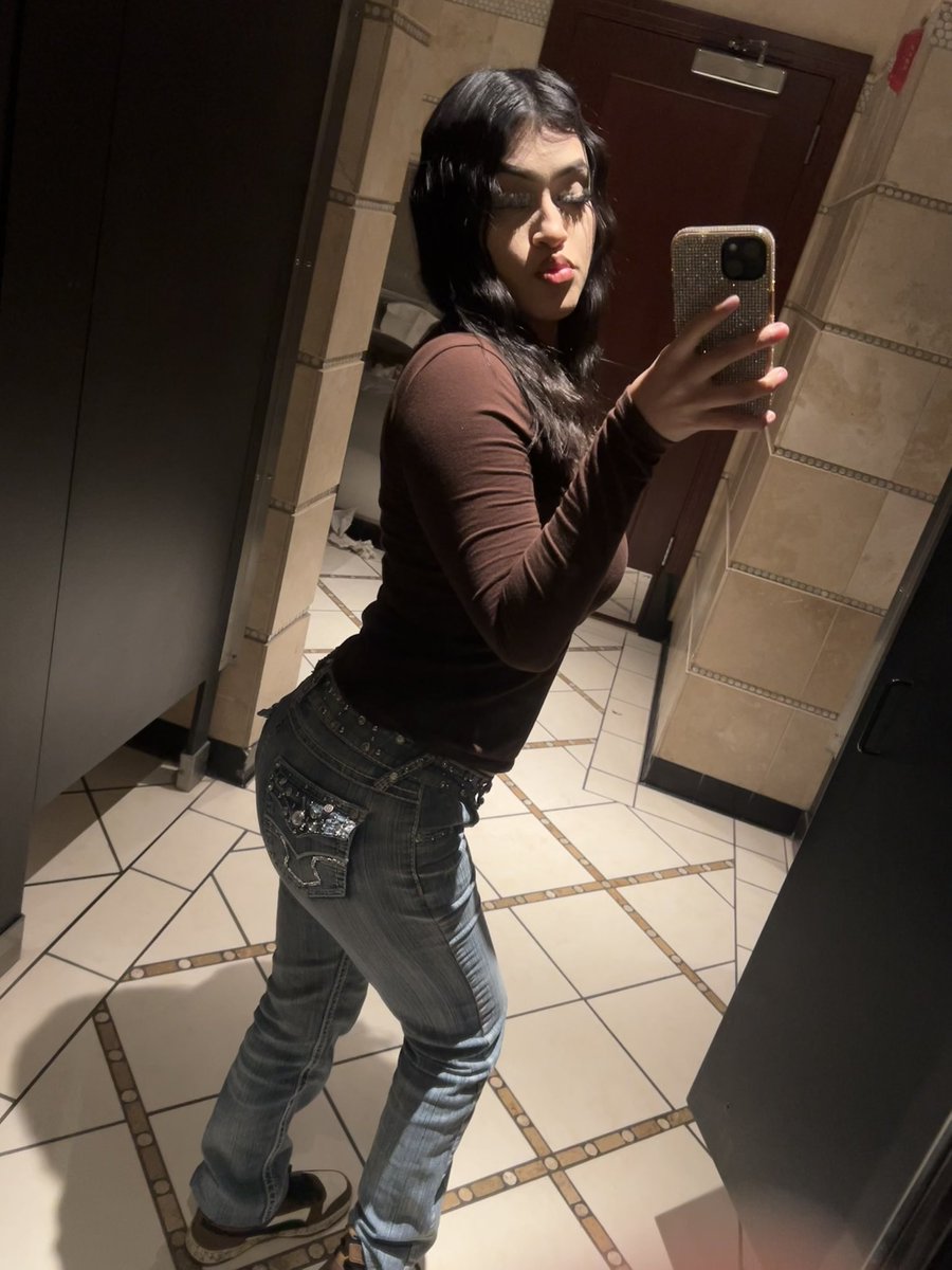 Jayleen Florez tweet media