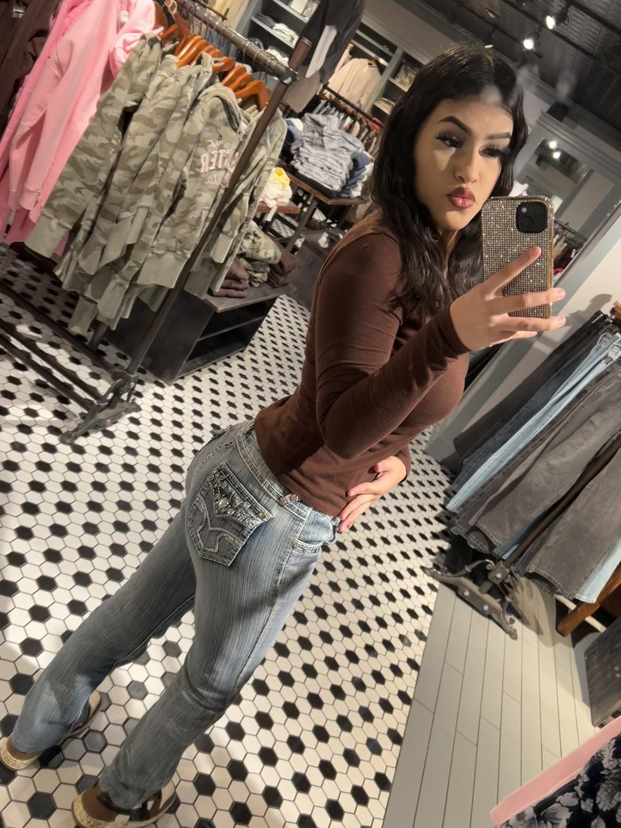 Jayleen Florez tweet media