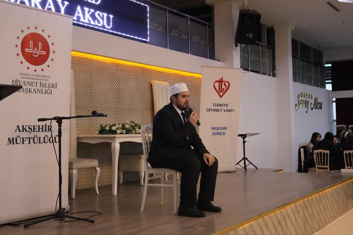 Türkiye Diyanet Vakfı “ İyilik Sofrası” nda üniversite öğrencilerimizle Ramazan sevincini paylaştık. Üniversite hocalarımıza, öğrencilerimize ve emeği geçen görevli hocalarıma teşekkür ederim. #tdv #akşehi̇r #akşehirmüftülüğü #ramazan #üniversite