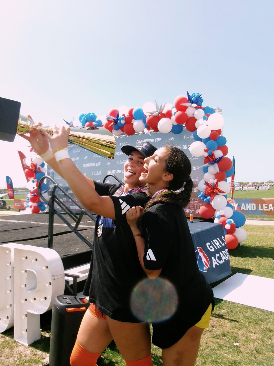 Adelei Utz 🧤 tweet media