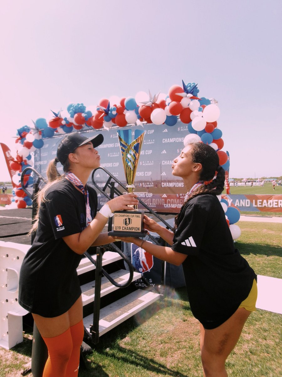 Adelei Utz 🧤 tweet media