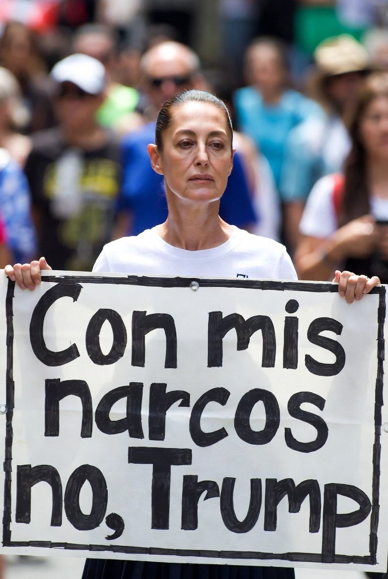 Anunció hoy la presirvientA en su show de la mañana que va a censurar memes de ella en RR. SS. porque le dan amsiedat.

Vamos a aprovechar antes de que llegue la censura del bienestar.