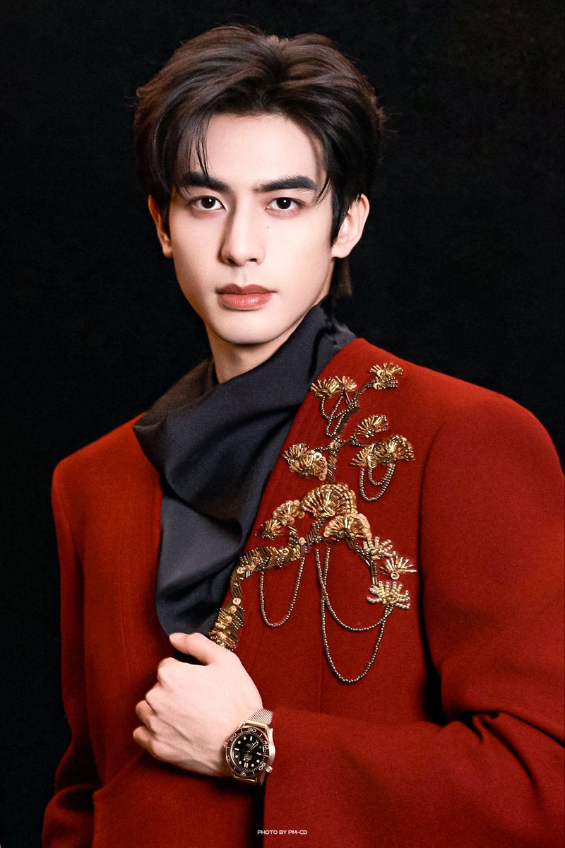 shouldbeyourssj's tweet photo. Masih nggak terima sama tuh fans actor yang ngatain SWL dan banding-bandingin tapi ngerendahin. Makan tuh karma idola lo! 🤌🏻 masih inget banget waktu SoM tayang, tuh nama nempel mulu anjay. Marketingnya ngeselin banget. Lu bandingin swl pas predebut sm idola pas predebut!!! JAUHH https://t.co/98fsYadbAp