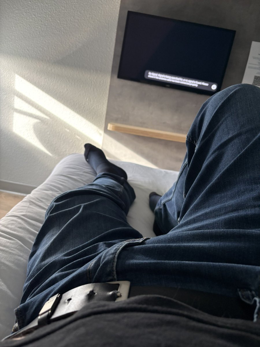 Sylv1alouest2.0 tweet media