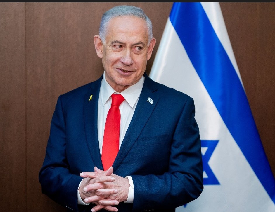 amajidkw's tweet photo. He’s a war criminal and a terrorist anyone who’s supporting him is also a terrorist.
The @OfficialDSSNG should understand that their arrest won’t stop us from saying the truth.

Netanyahu is a menace to this world the world will celebrate his death. https://t.co/wmWMP7JTb3
