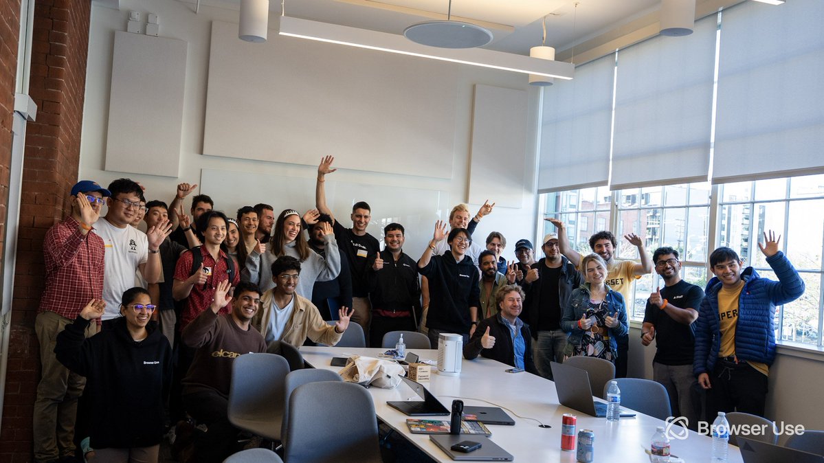 MiniMax (official) tweet media