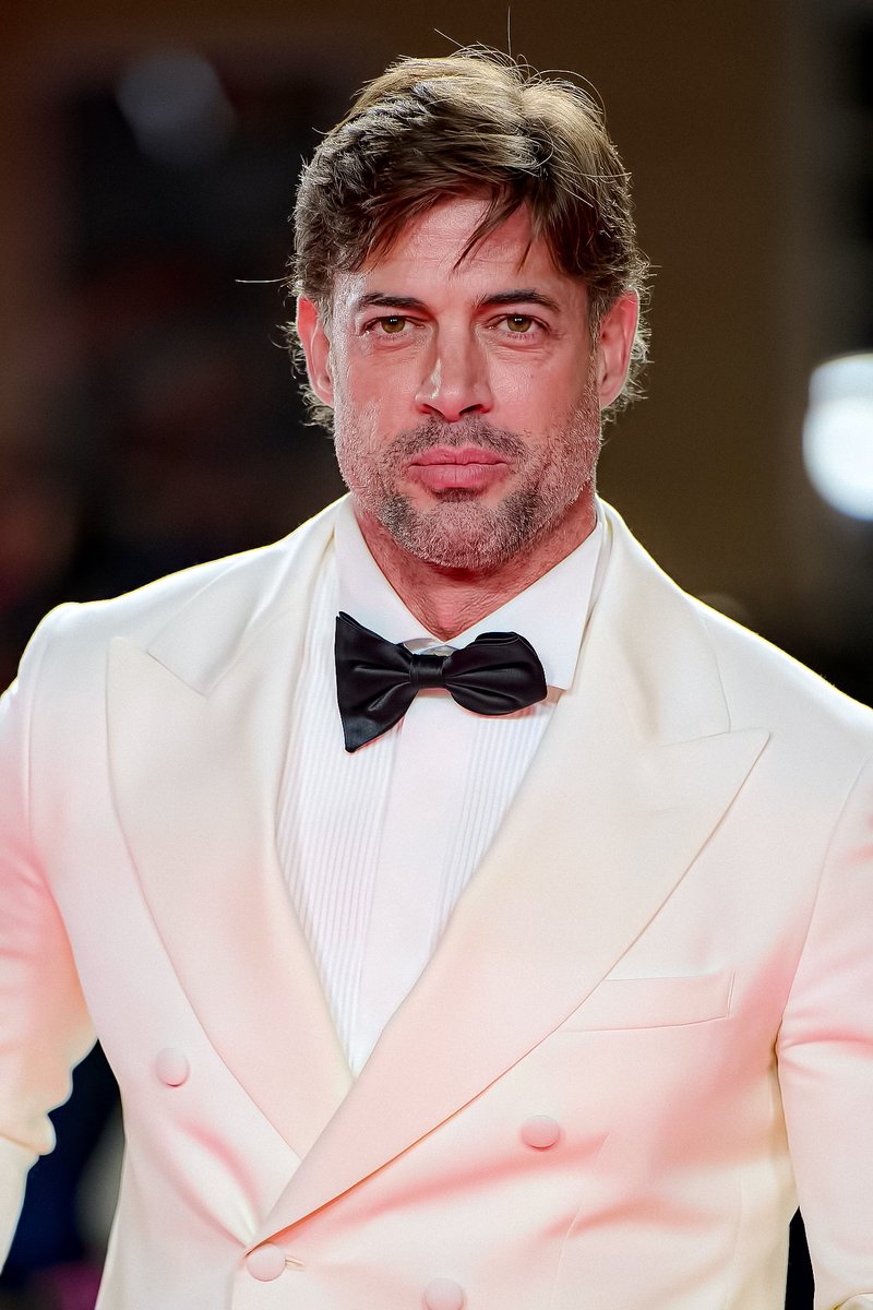 William Levy Access tweet media