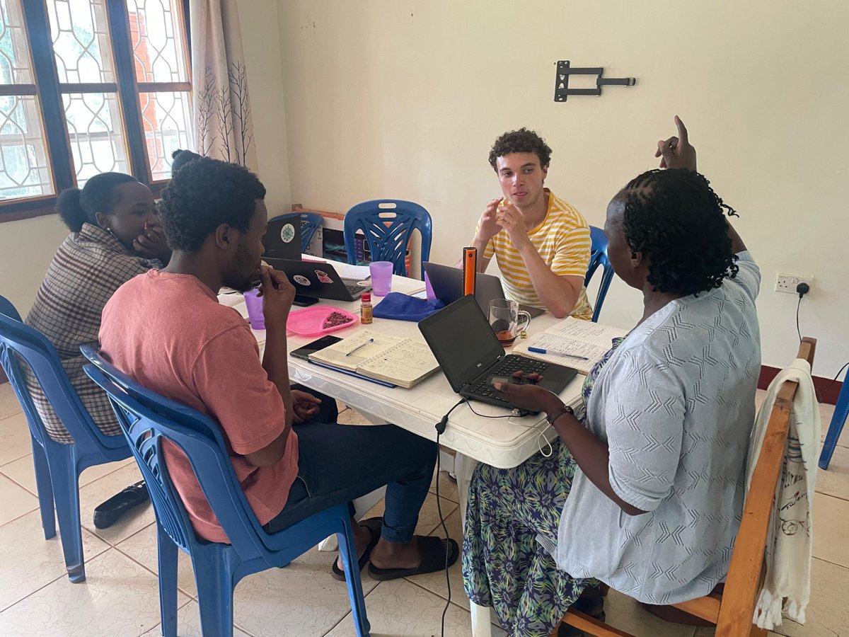 foscoduganda's tweet photo. Our team met to plan for the upcoming Energy Saving Stoves Project in Kalangala Parish, supported by Myriad Foundation Canada.

Clean cooking solutions are coming to villages of; Kyambogo, Wabusake, Naluvule, Kalangala and Byabuku
Planning today. Impact tomorrow.

#foscod https://t.co/MSjP9gmvZ0