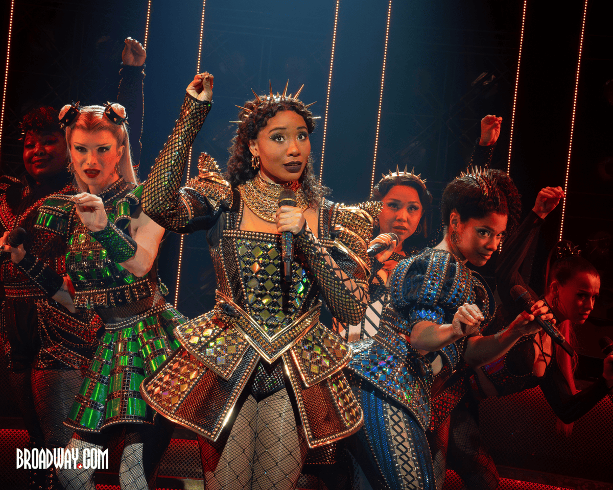broadwaycom's tweet photo. Welcome to the palace, Queens! Take a look at the current cast of Broadway’s SIX: THE MUSICAL.
Get tickets to see the pop concert musical: https://t.co/88OtJZcOLW
📸: Joan Marcus
#broadway #sixmusical #six https://t.co/I5p9YIvD8e