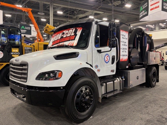 Equipment_World's tweet image. Gradall Industries unveiled the Vacall AllExcavate 35 at #ConExpo 2026: a compact vacuum excavator. ow.ly/ZAao50Ys0hW