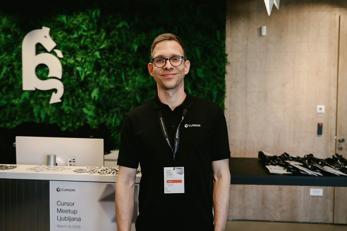 Cursor Community Slovenia tweet media