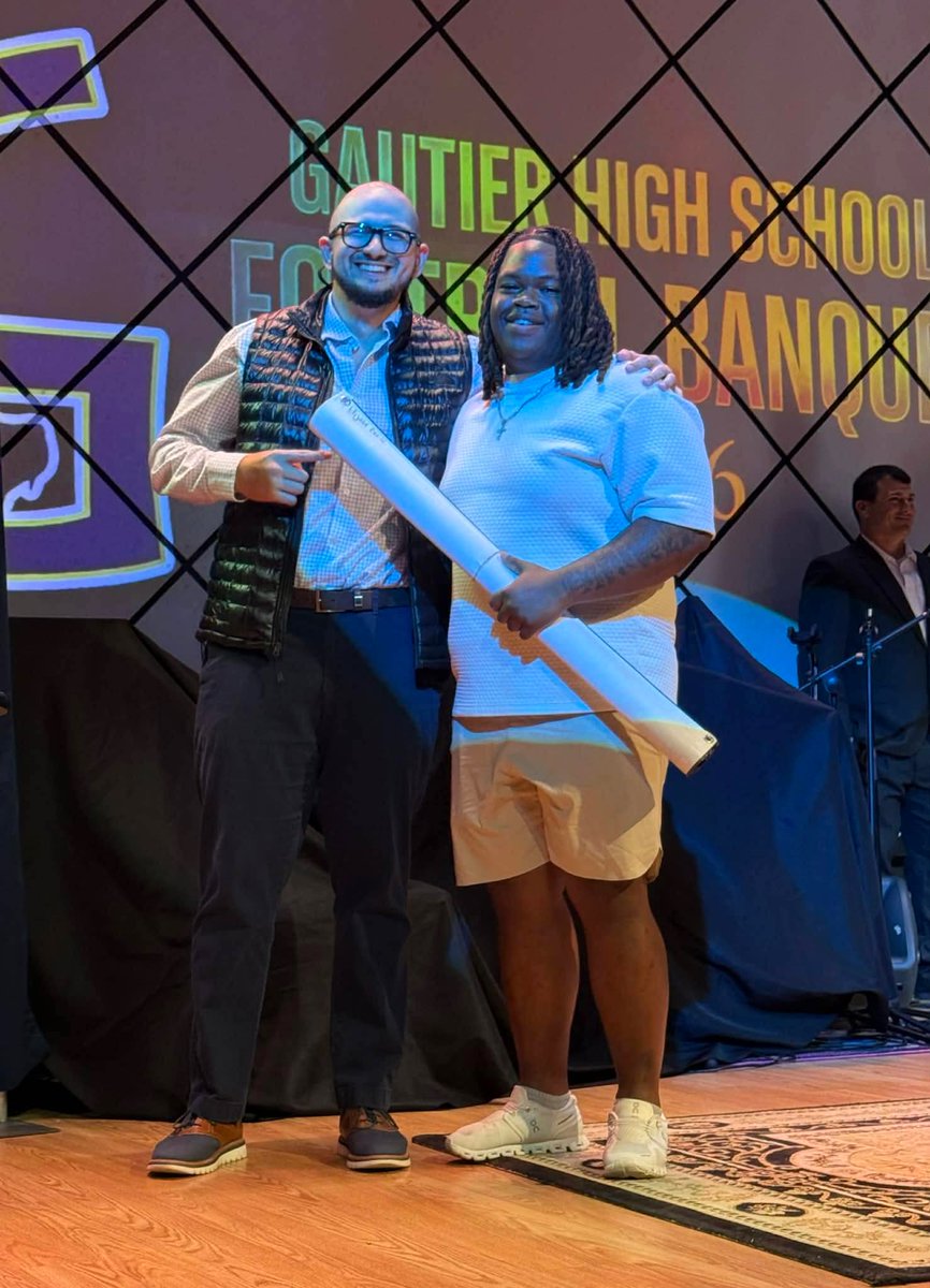 Coach Vera (O Line) tweet media