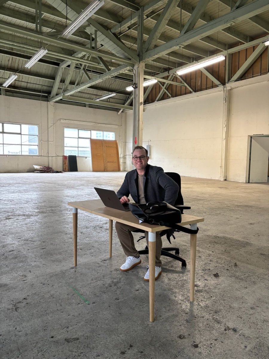 aaronveale's tweet photo. @planetfoodinc now has a 15,000 sq ft warehouse minutes from Vancouver. Our goal is to move 1M pounds of local produce by the end of this year through a new kind of food backbone that allows anyone to participate in the food economy. https://t.co/EHE2ASjm0x
