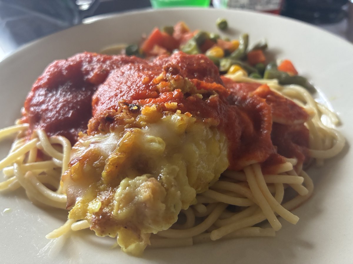 petegenovese's tweet photo. Worst-looking chicken parm ever? Maybe this one, at an undisclosed location https://t.co/L5UdWrHapB