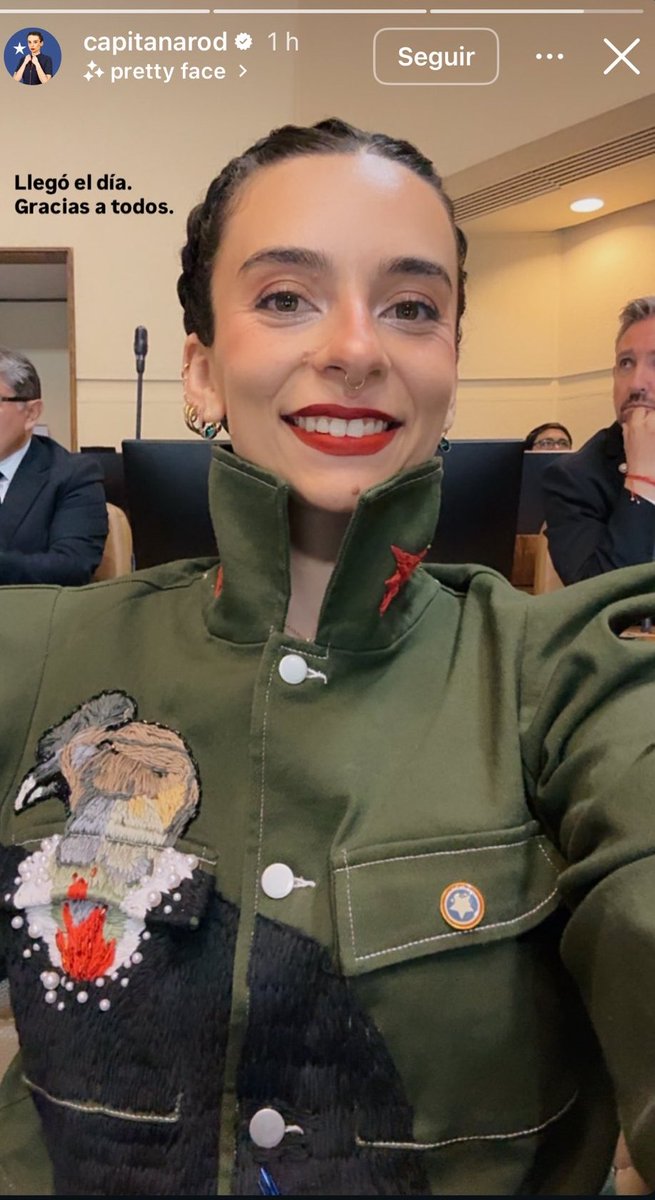 GritondeCurico's tweet photo. Mis cump@s, puedo entender la locura de algunos #políticos, pero cuando piden y exigen #corbata, pero el nivel de vulgaridad en la @Camara_cl se pasan estos #Republicanos @capitanarod #𝗝aviera𝗥odriguez una verguenza. #CambioDeMando #temblor Cecilia Morel #CuentaRegresiva https://t.co/1y331YR0eE